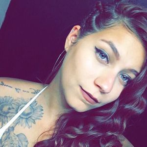 Meet your Posher, Ayla